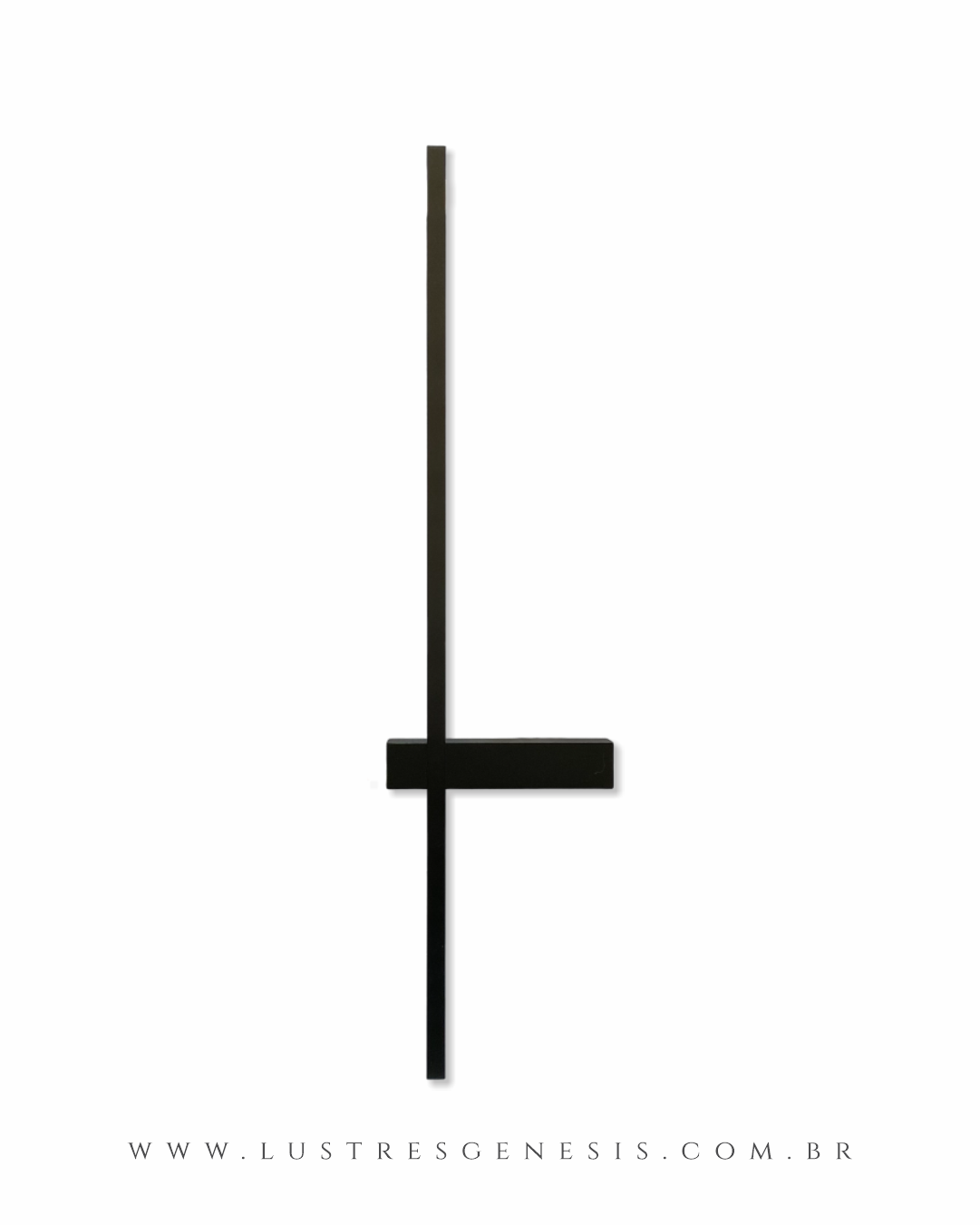 Arandela Moderna Fit Linear Slim de LED Preto instalada ao lado de uma cama em um quarto elegante. Lustres Gênesis loja online de Lustres e Iluminação Decorativa
